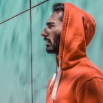 Hoodies so oznaka za tople, praktične in udobne puloverje s kapuco